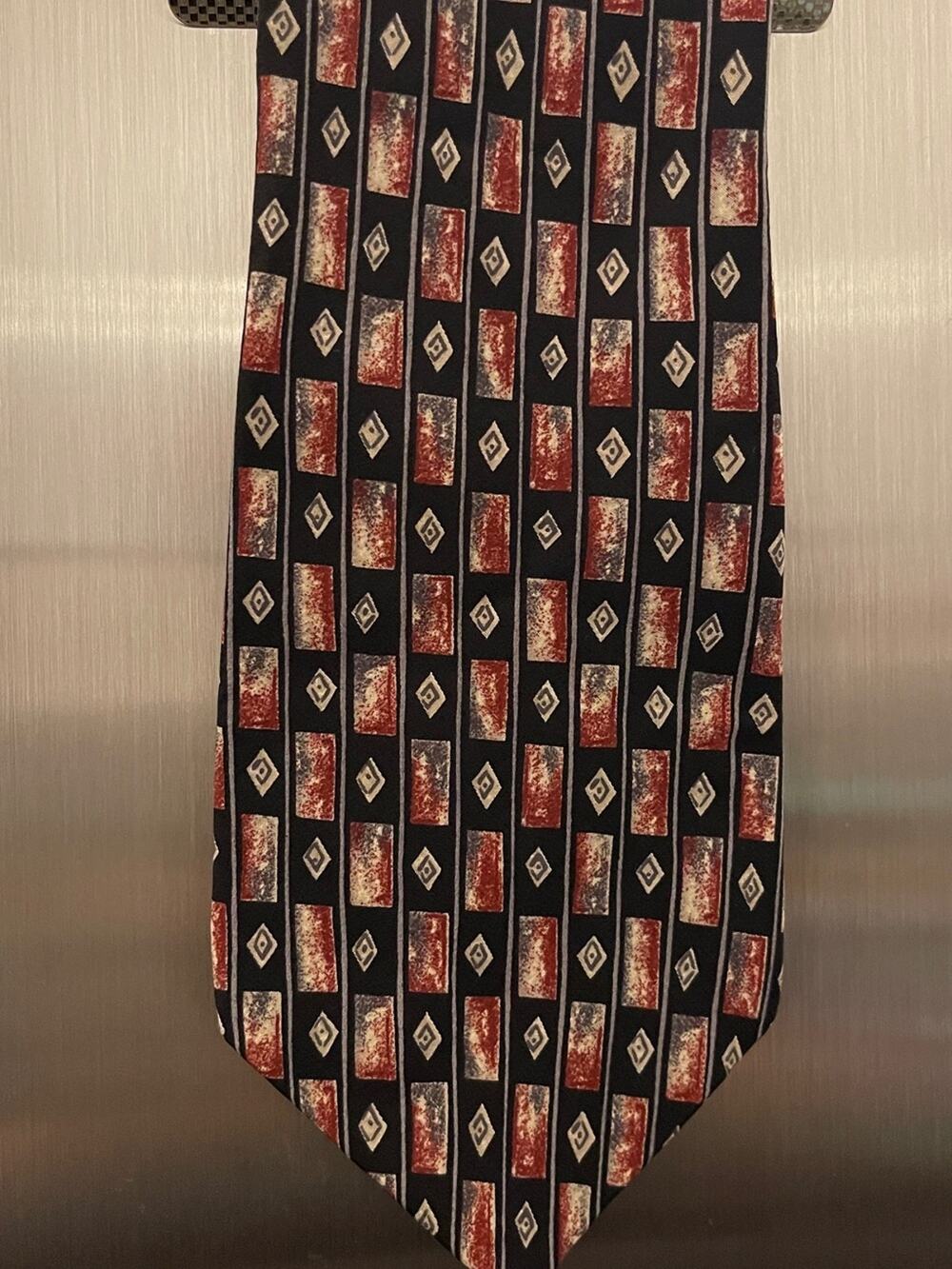 George Machado Zylos Geometric Abstract Pattern Men's Silk Tie in Black Deep Red